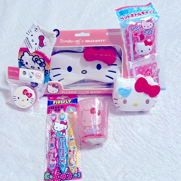 Hello Kitty Bundle - Picture 2 of 9